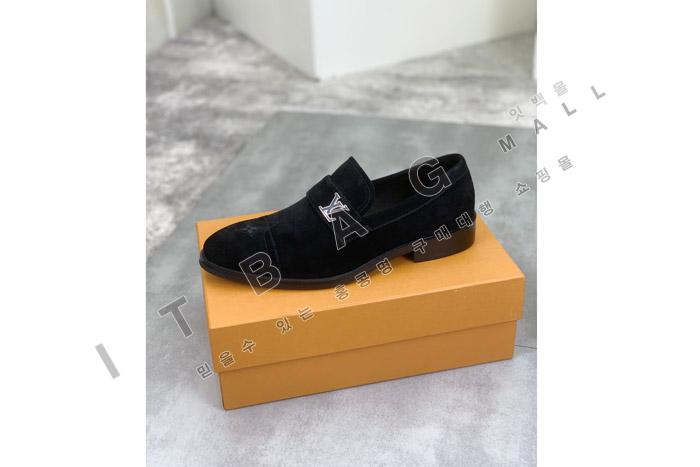 ̺   MYB4284