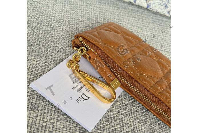  Caro Myrte   ̽   A82370-9
