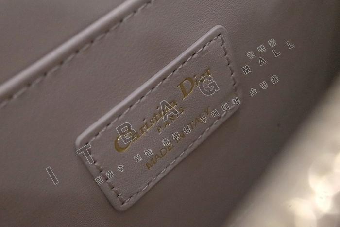    üι   DR9076-3  24/Ż