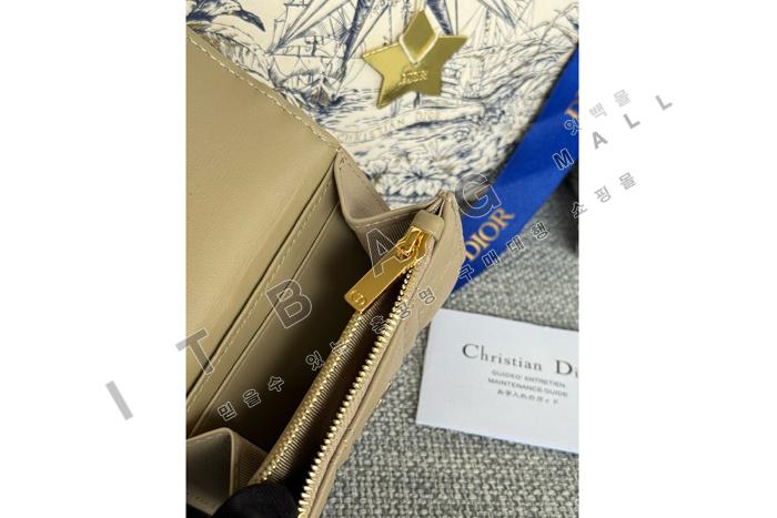  Caro Glycine   A82374-8