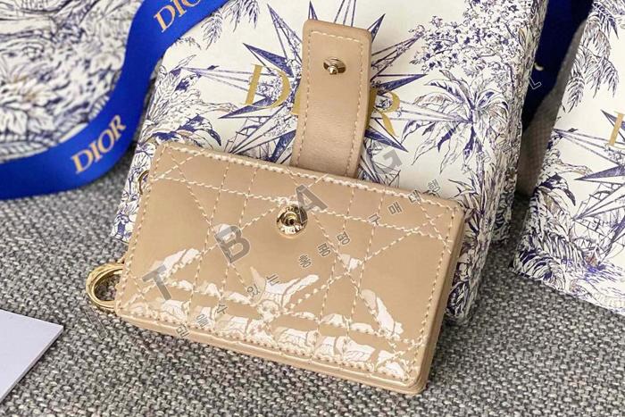   Lady  Jasmine ī   A82375-17