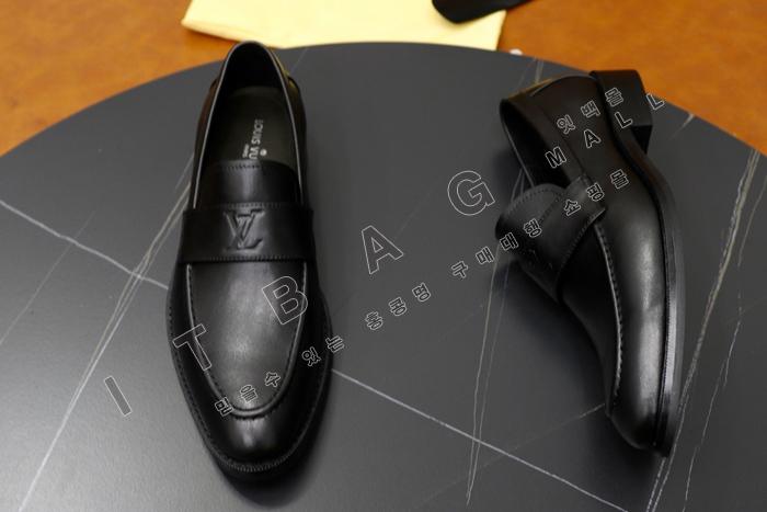 ̺    YF90017