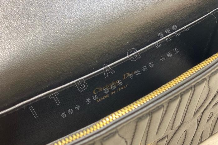  Miss ÷  DR9142-3     24/Ż