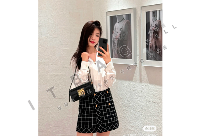  Miss ÷  DR9143     24/Ż