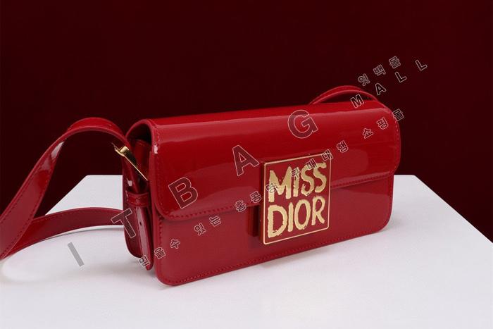  Miss ÷  DR9143-1     24/Ż