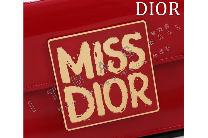  Miss ÷  DR9143-1     24/Ż