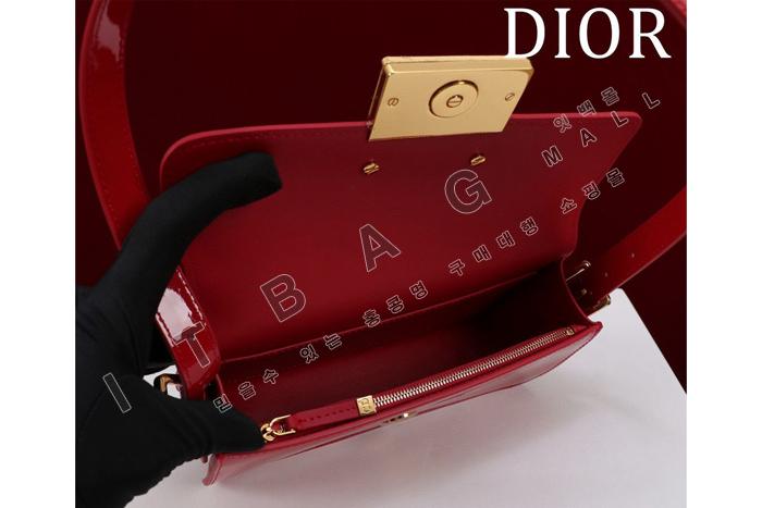  Miss ÷  DR9143-1     24/Ż