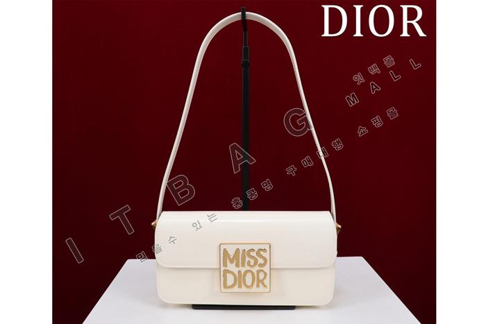  Miss ÷  DR9143-2     24/Ż