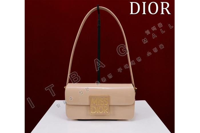  Miss ÷  DR9143-3     24/Ż