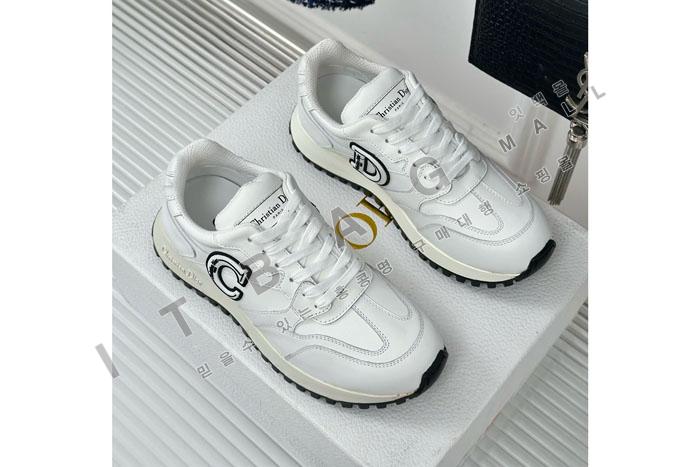  C est Dior  Ŀ  YF90056