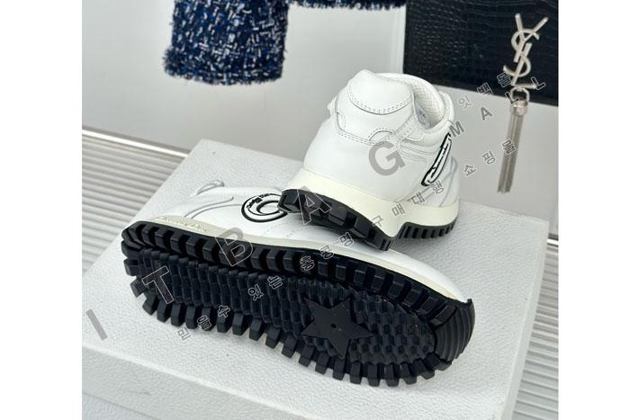  C est Dior  Ŀ  YF90056