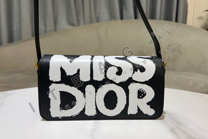  Miss  ÷  DR9145-1    24/Ż