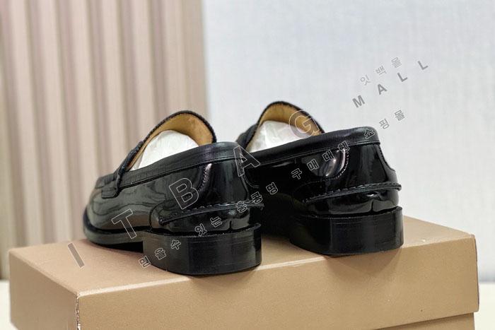     YF90057