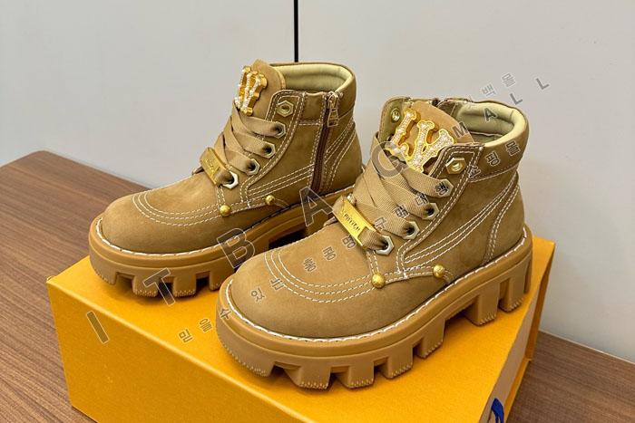 ̺    SH4929-1  