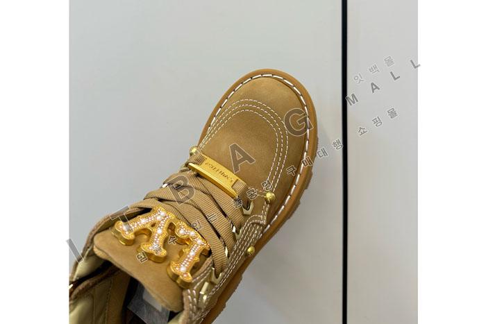 ̺    SH4929-1  