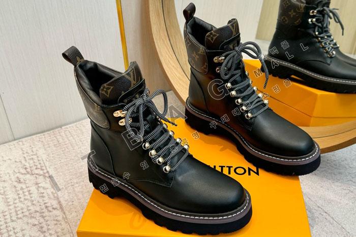 ̺     YF90074