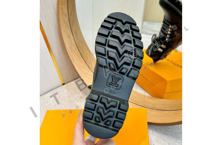 ̺     YF90074