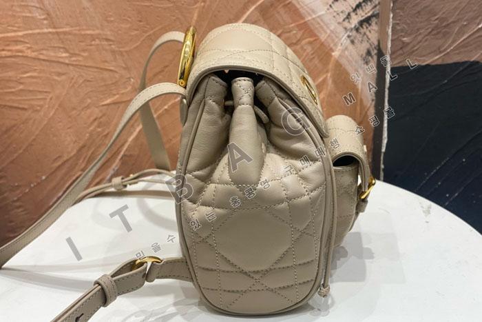  Caro    DR9159-2    24/Ż