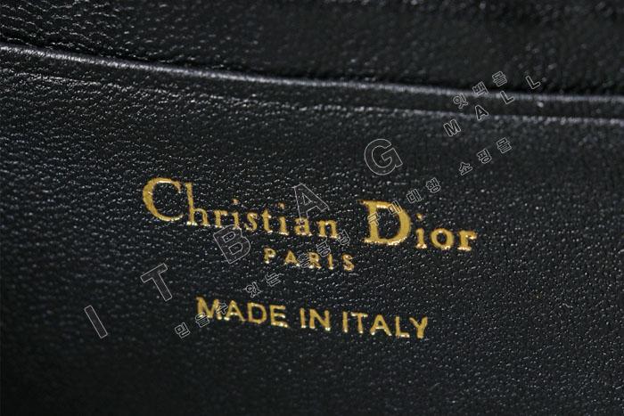  30 Montaigne ̴ ͹  DR9156   24/Ż