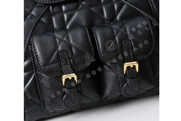 Caro ̵   DR9158    24/Ż