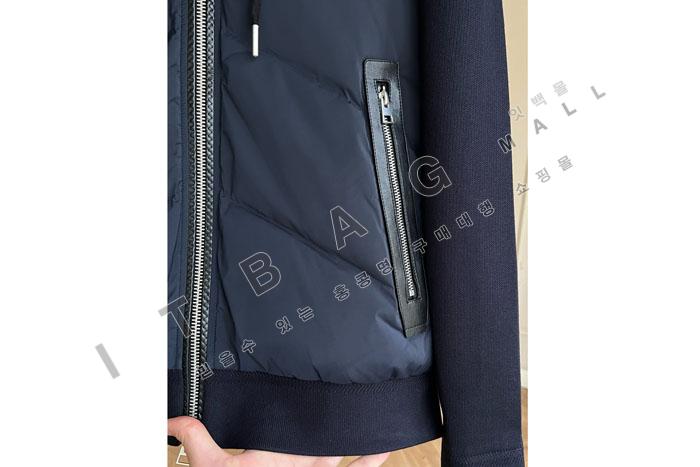    ĵ е    DB8842-1