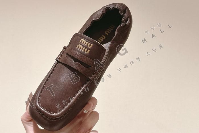 ̿̿      YIBU1860-2    24/Ż 