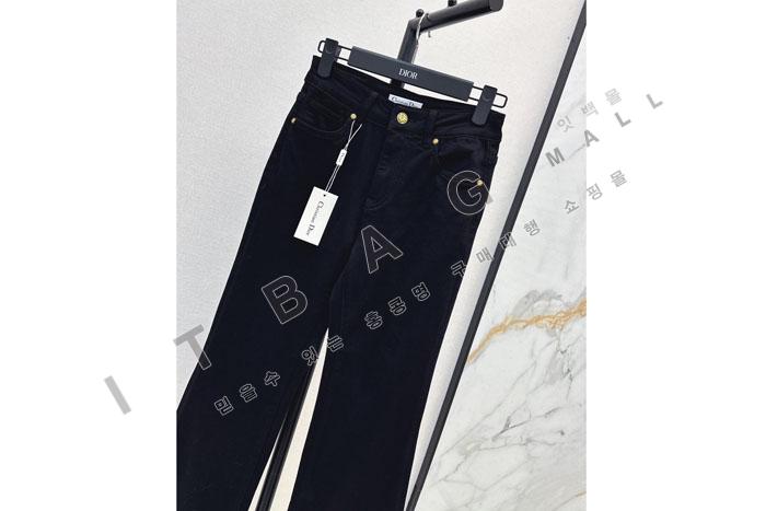     û   MJ3280