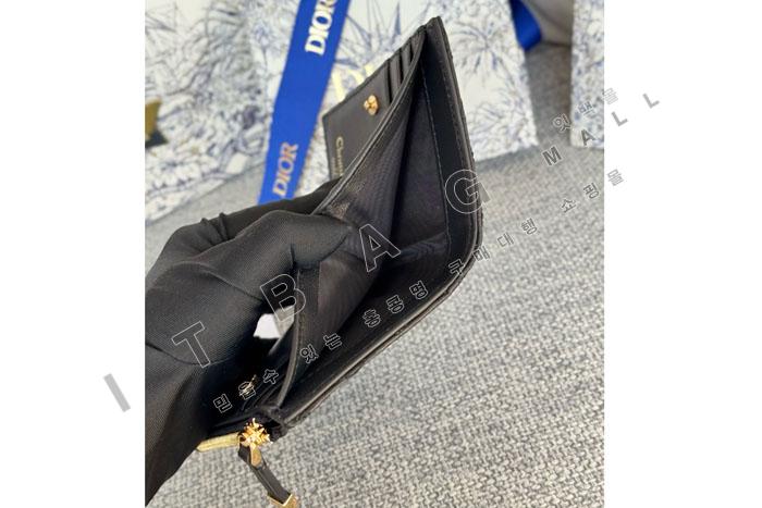  Miss  Freesia    A82380-1   24/Ż