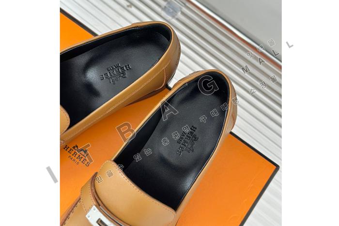 ޽    YF6817-3