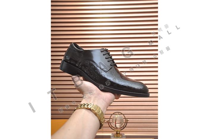 ̺    MYB5814