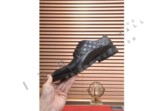 ̺     MYB5816