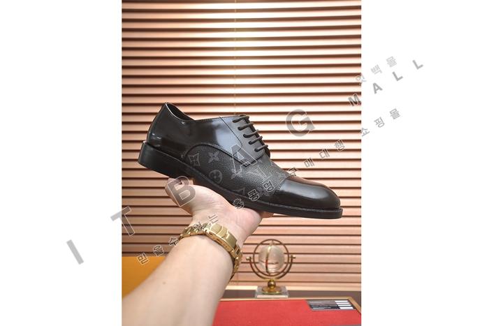 ̺    MYB5817