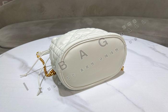  30 Montaigne ο콺Ʈ  Ŷ  DR9140-2   24/Ż