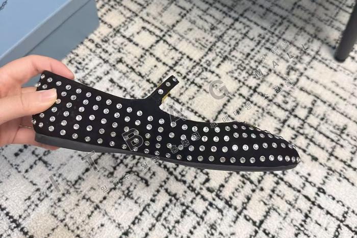   ߷   SH9657