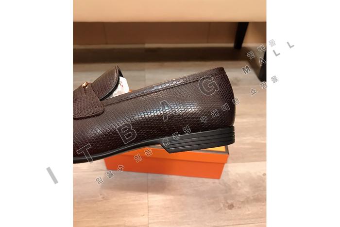 ̺    MYB5447
