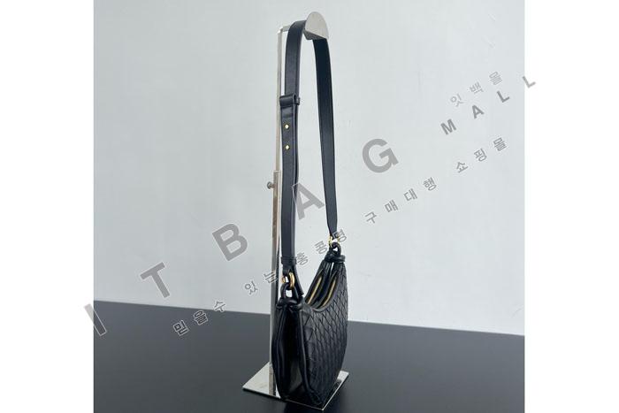 װ Ḯ   SF09388    25/Ż