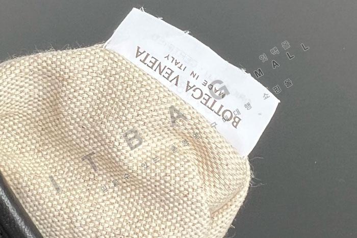 װ Ḯ   SF09388    25/Ż