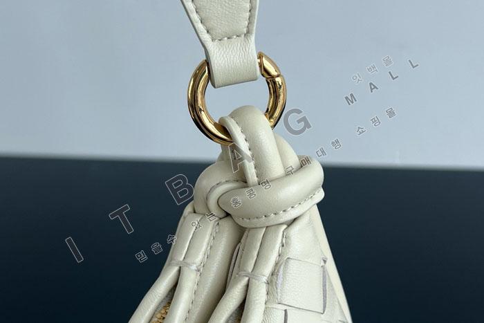 װ Ḯ   SF09388-2    25/Ż