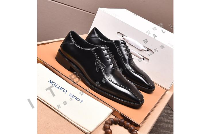 ̺     MYB2437