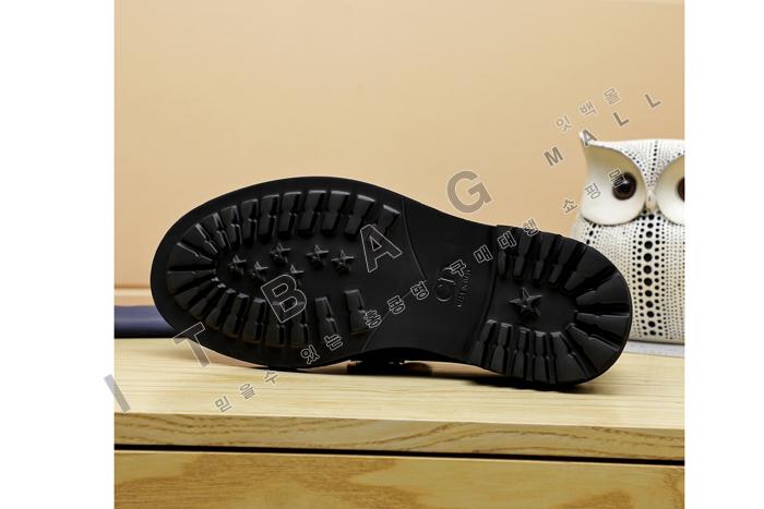       MYB6923