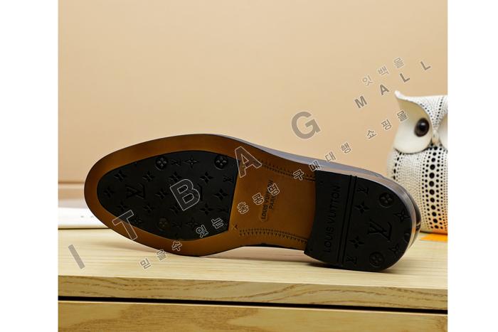 ̺       MYB6929