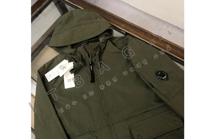 ڿ      DB8915