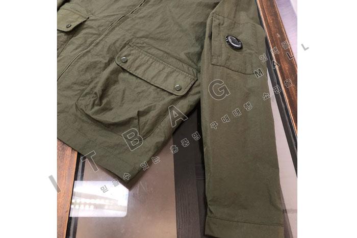 ڿ      DB8915