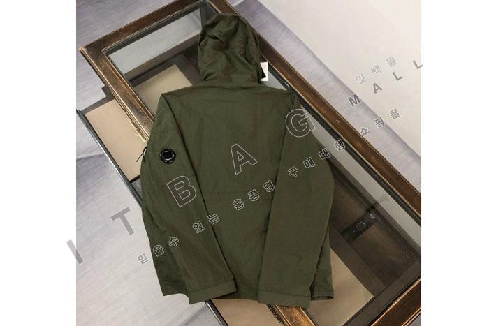 ڿ      DB8915