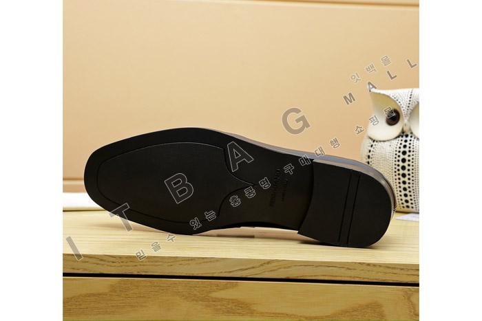 ䷹    MYB6064