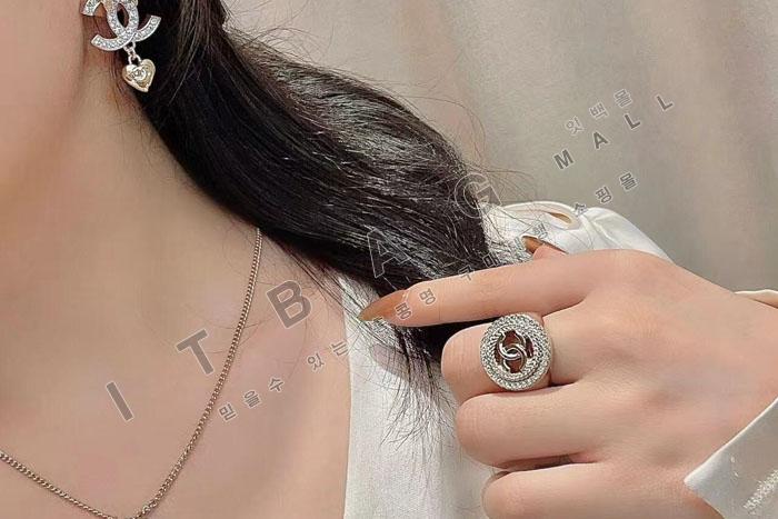    SY4952