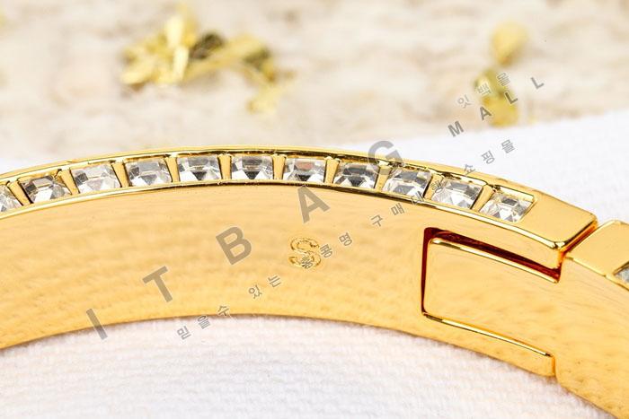     SY4957   2÷
