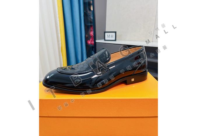 ̺      MYB6645