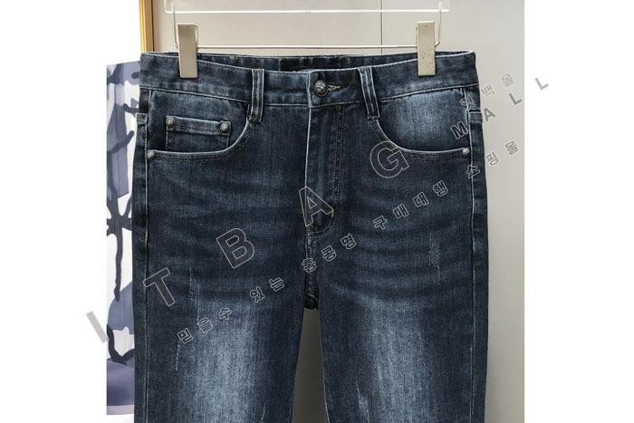ũ   û  TD80595    25/Ż 