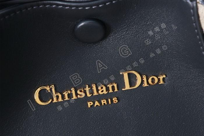  Signature  Ŷ  DR91626    25/Ż